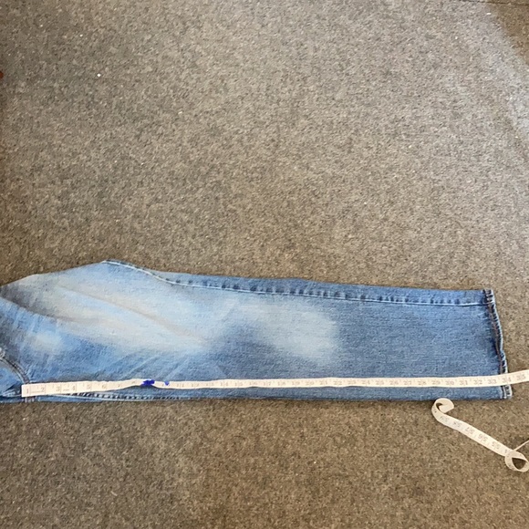 Old Navy loose built in flex size 36x34 - Picture 5 of 5